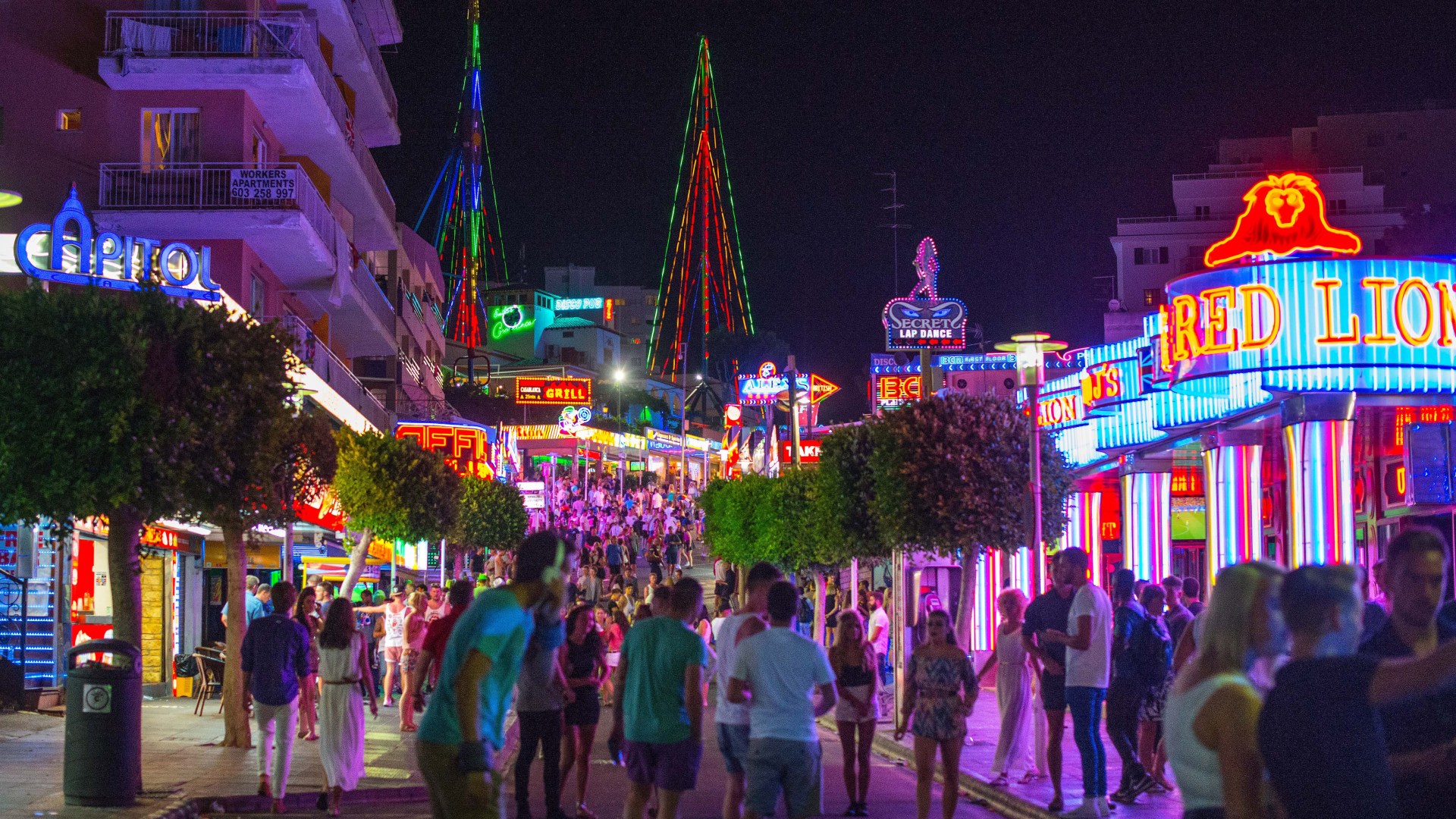 Brit 'seksualiai užpuolė' Magaluf Cab Driver, kuris ją apleido oro uoste ir pasakė „štai kaip tai daroma Ispanijoje“