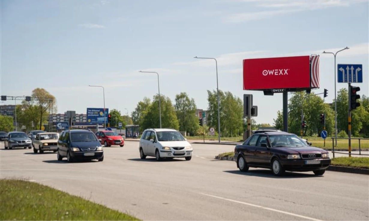 OWEXX lauko ekranų tinklą papildė naujas, unikalaus dizaino lauko ekranas Panevėžyje
