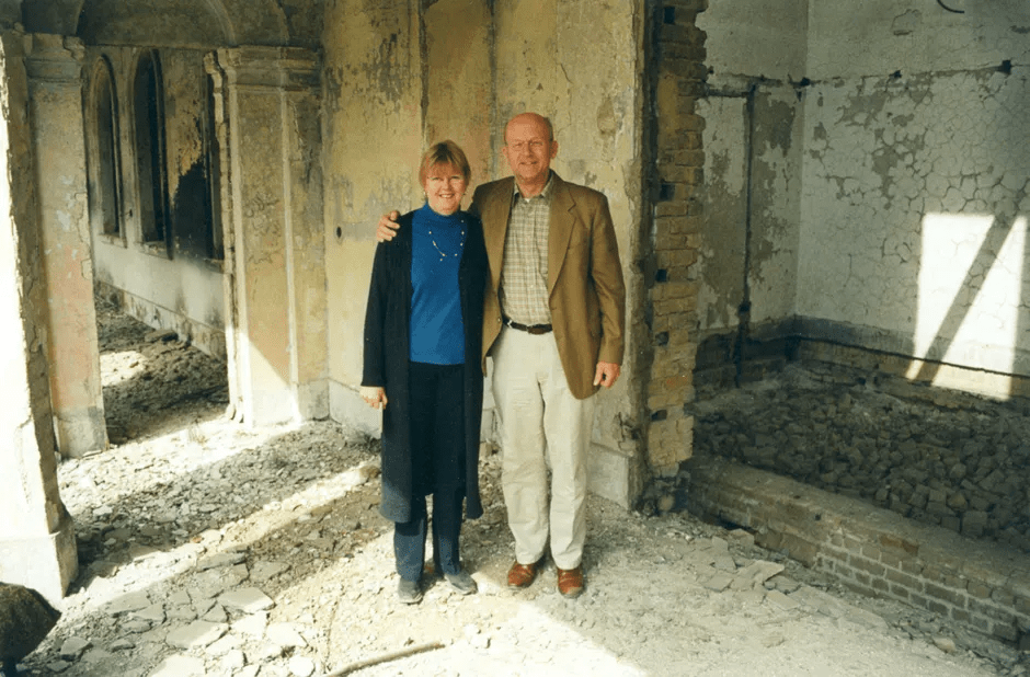 Vyresnio amžiaus britų pora, kurią laikė Talibanas „Gali mirti Afganistano kalėjime“, nes mama yra „nutirpusi“ ir tėtis, surišta rūsyje drebant “