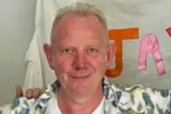 60 metų Britas, kuris buvo rastas negyvas po dingimo Graikijos salos žygyje, pavaizduota kaip šeimos kelionė į Rodą