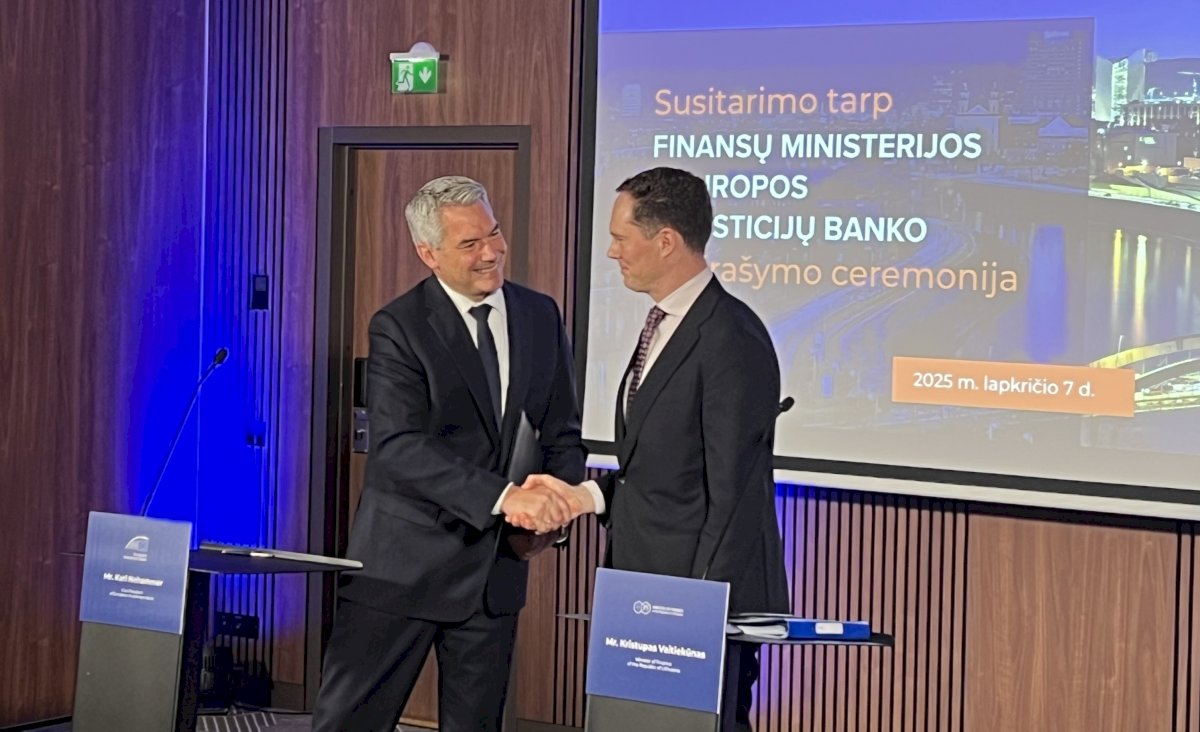 Lietuva užsitikrino 300 mln. eurų EIB paskolą ES rytinei sienai stiprinti