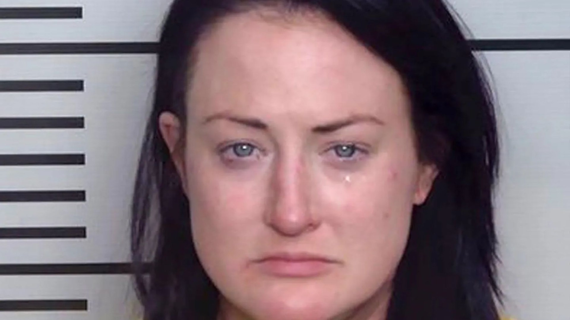 Iškreiptas mokytojas (36 m.) suimtas po to, kai per nuotolinio mokymosi pamoką „siuntė paauglių mokinių seksualines žinutes“