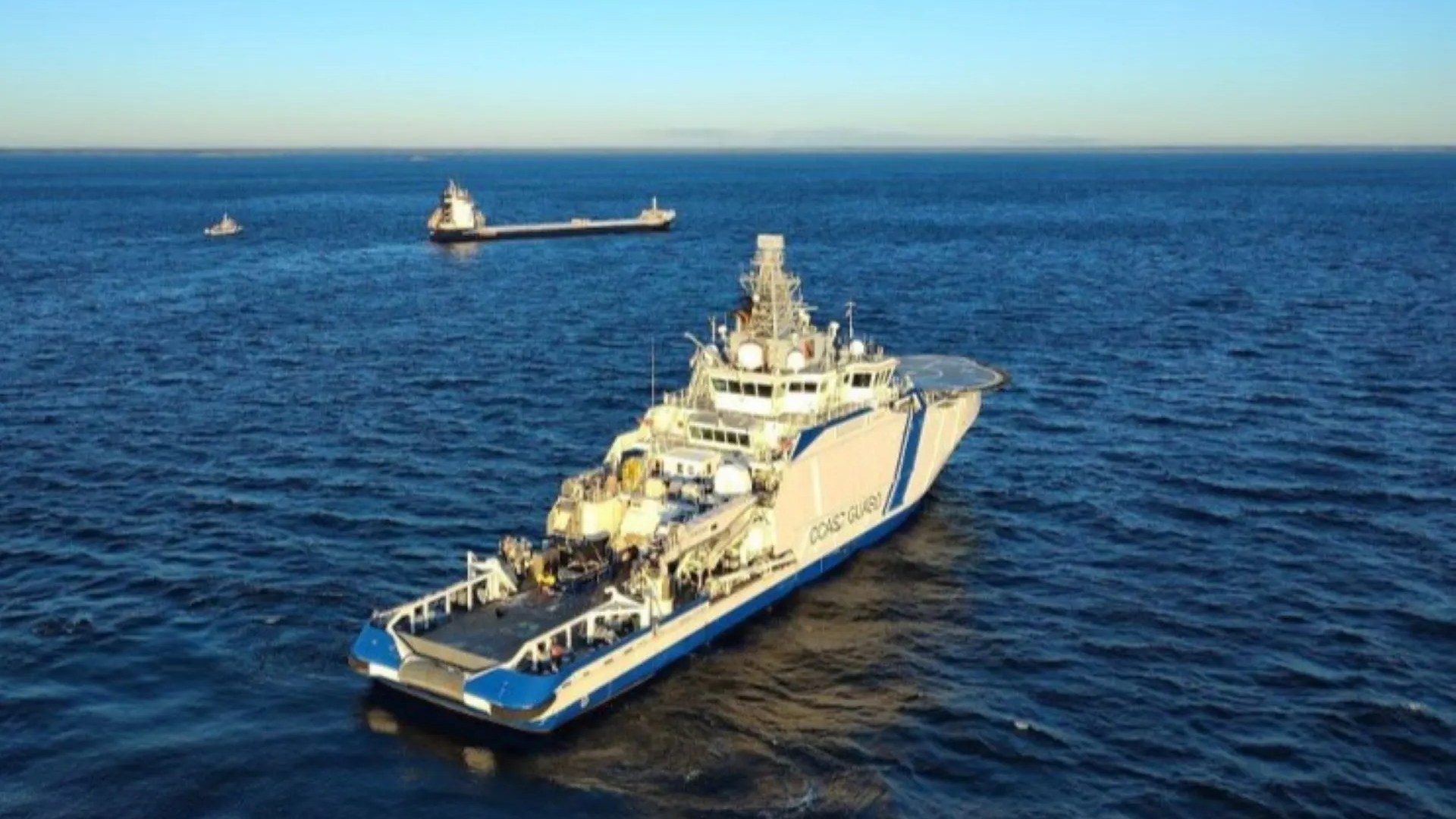 Putino „šešėlinis laivas“ buvo užgrobtas Baltijos šalyse po to, kai „nutempė inkarą, kad apgadintų povandeninius kabelius“, sulaikius 14 įgulos narių