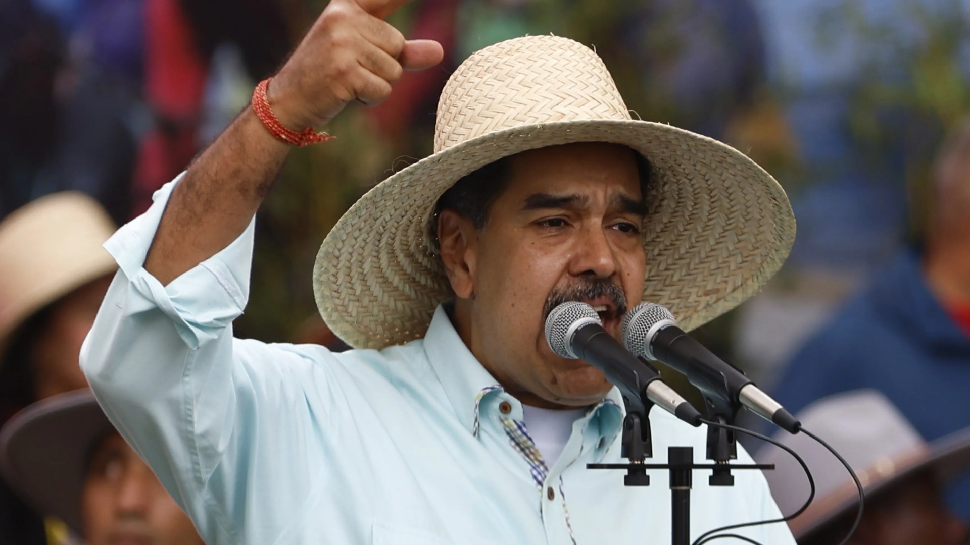 Venesuela atsimušė po to, kai Trumpas įsakė blokuoti VISUS sankcionuotus naftos tanklaivius ir perspėjo, kad ji tik didės