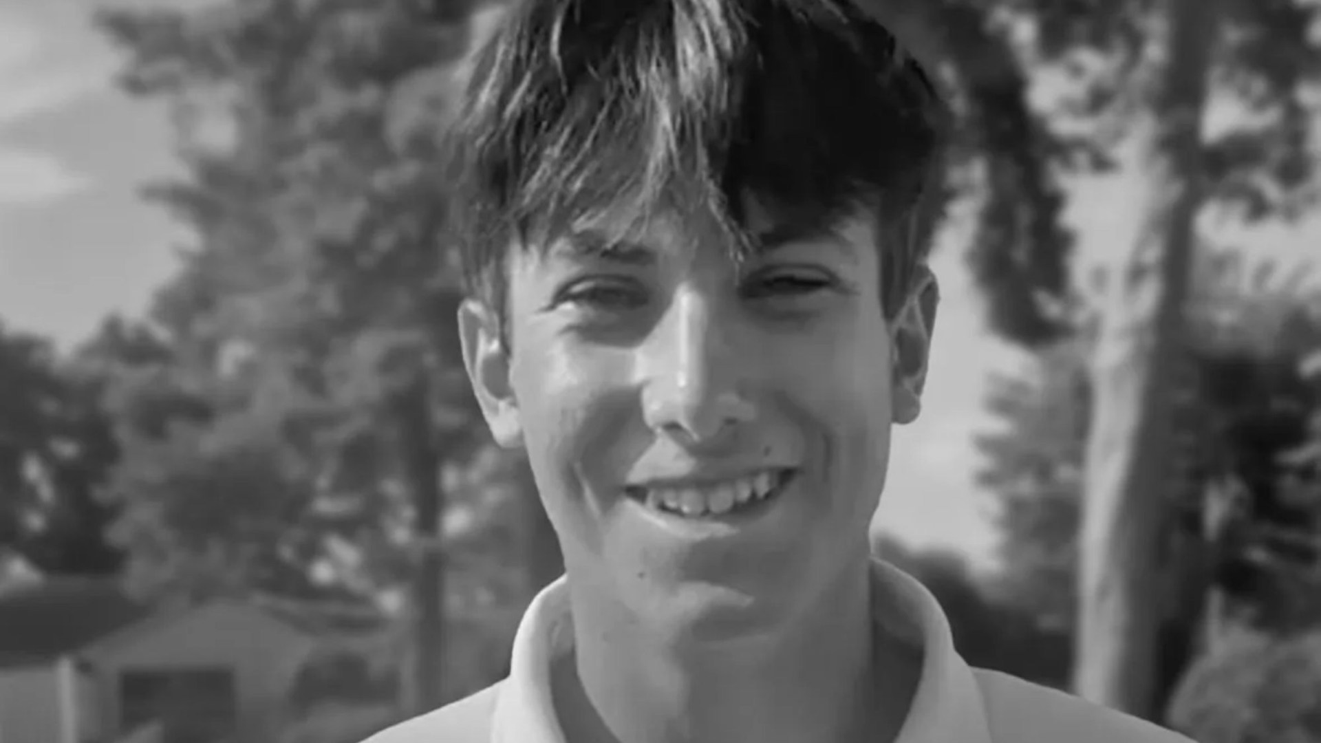 17 metų golfo žaidėjas buvo pripažintas pirmąja gaisro Šveicarijos bare auka, nes tyrėjams tenka žiauri užduotis atpažinti 47 aukų kūnus.