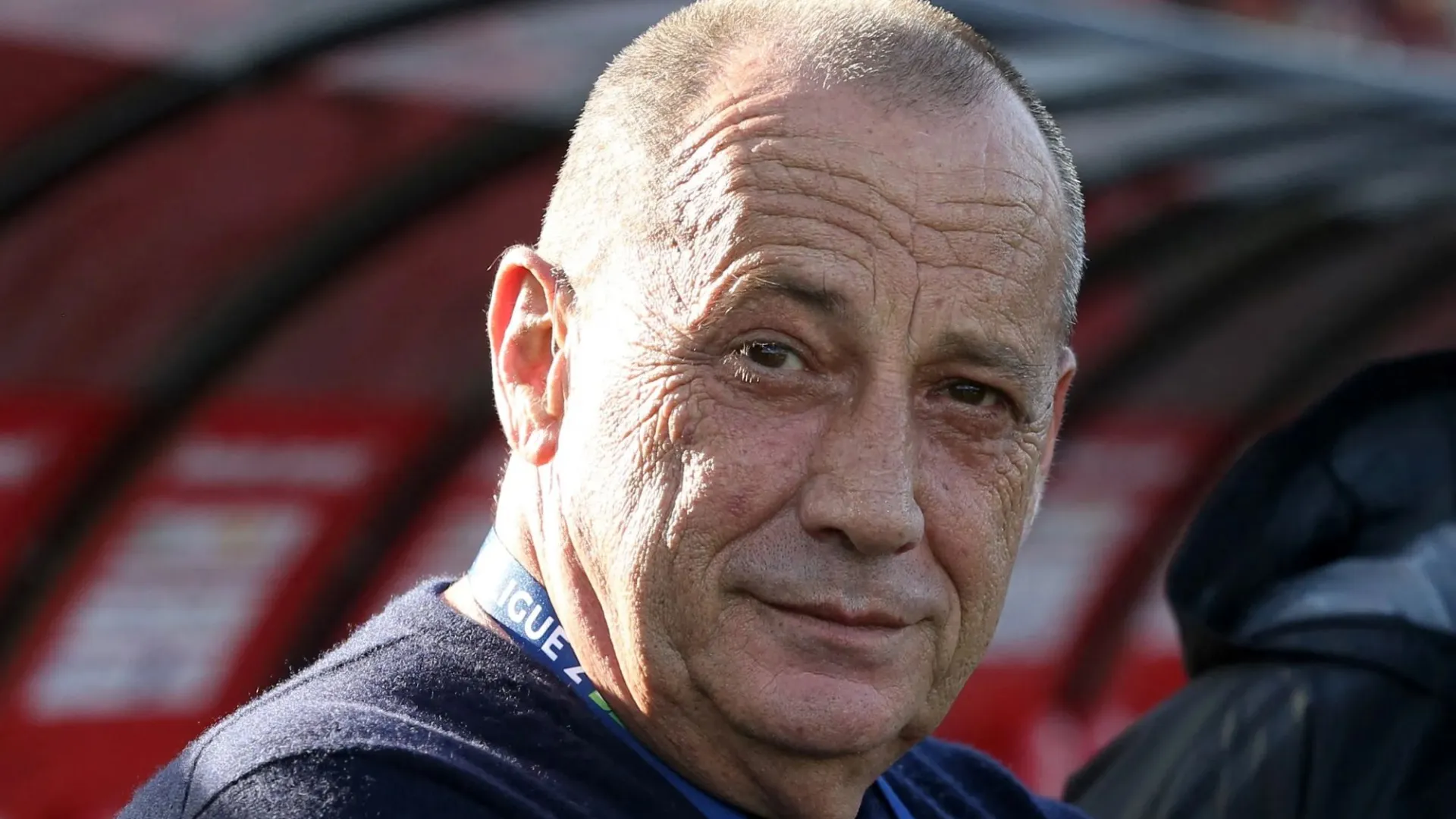 Buvęs 71 metų Prancūzijos futbolo klubo prezidentas per motinos laidotuves nušautas „galbūt snaiperio“