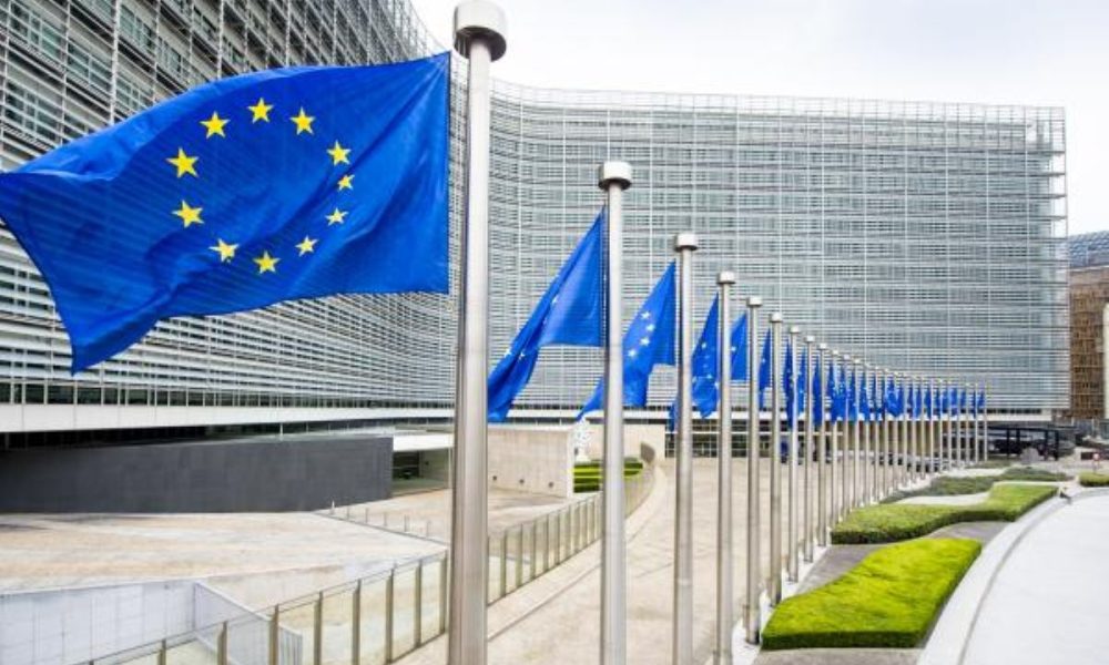 Europos Komisija išleidžia 11 mlrd. eurų pagal pirmąjį sindikuotą sandorį 2026 m