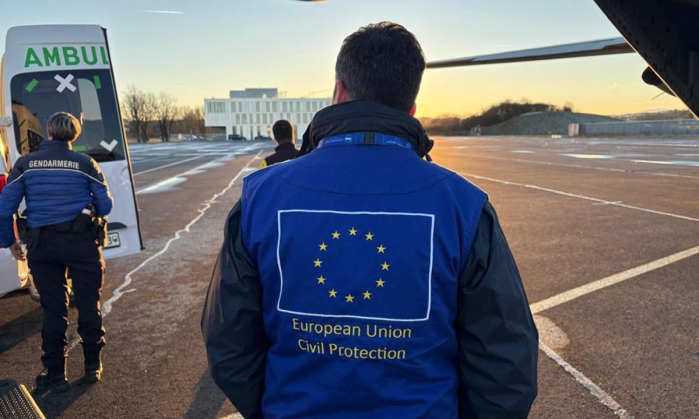 Komisaras Lahbibas prisijungia prie nacionalinio pagerbimo Šveicarijoje Crans Montana gaisro aukų atminimui