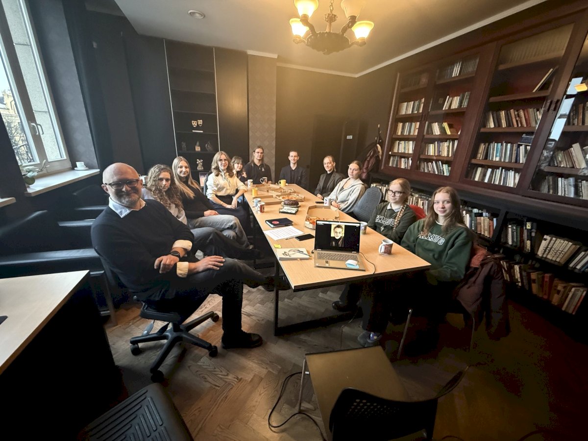 Koks teatras šiandien yra svarbus ir artimas jaunimui?