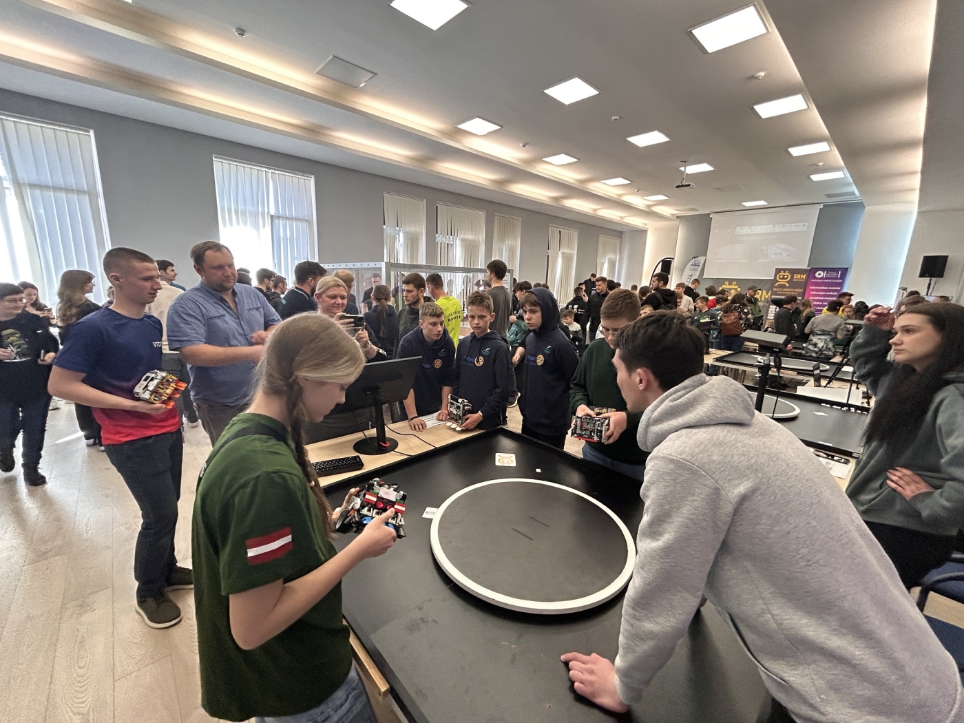 Šiaulių valstybinėje kolegijoje bursis robotikos entuziastai