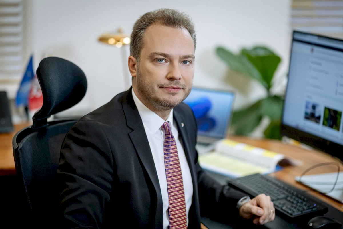 Susisiekimo ministras Juras Taminskas imasi lyderystės: įmonių vadovai telkiami energetikos krizės poveikio valdymui