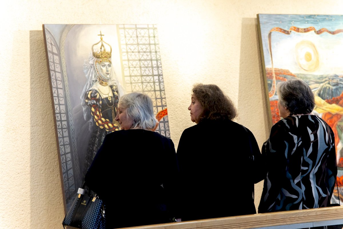 Vyriausybės rūmuose atidaryta Laimos Tubelytės-Kriukelienės paroda kviečia permąstyti laisvės vertę