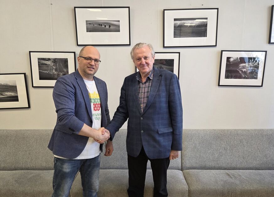 „Lietuva-VISŲ“ ir Krikščionių sąjunga siekia jungtis į vieną politinę jėgą